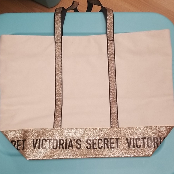 3 Victoria's Secret totes new - Picture 7 of 8